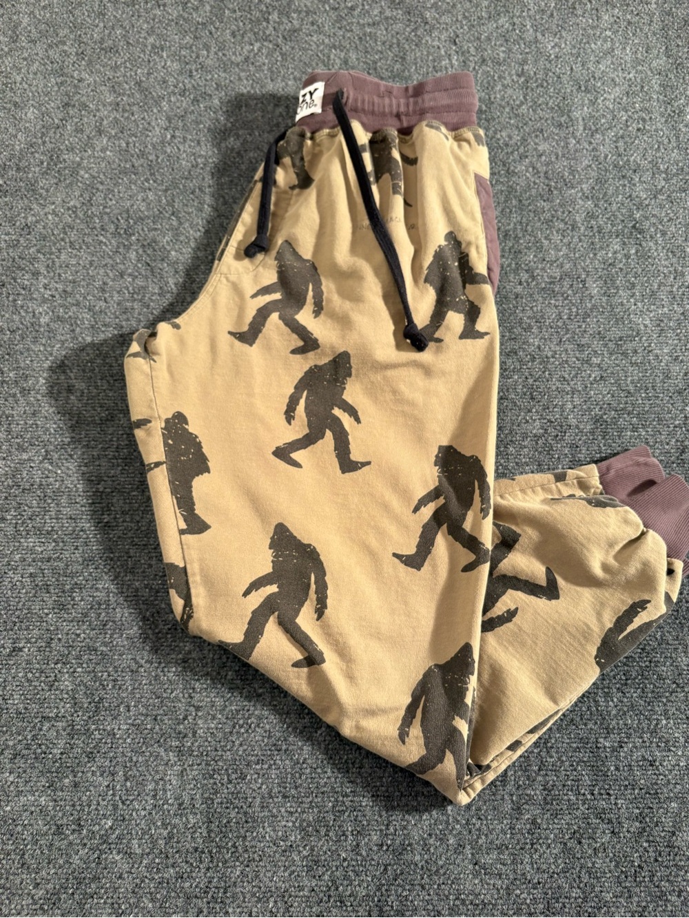 Lazy One Bigfoot Sasquatch Joggers Mens M Cannon Beach Oregon Cotton
